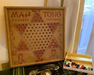 Vintage Mah Tong Chinese Checkers Game Board & Marbles