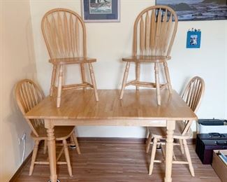 Kitchen Dining Table & 4 Chairs