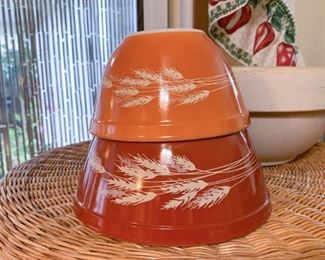 Vintage Pyrex Nesting Bowls