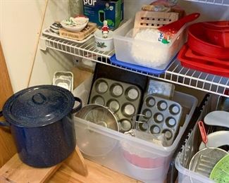 Baking Pans, Enamelware Stockpot, Silicone Baking Molds, Kitchen Gadgets
