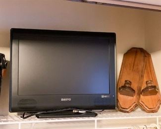 Sanyo Monitor, Wooden Candle Wall Sconces