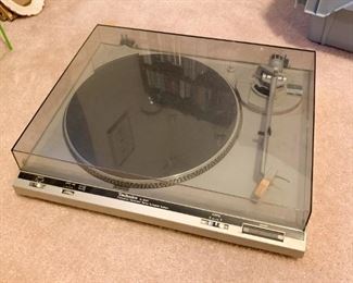 Technics SL-B100 Turntable 