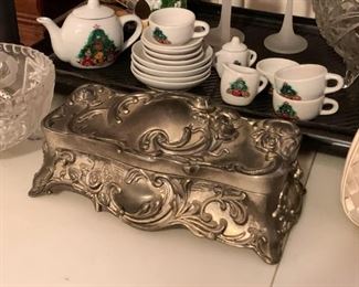 Art Nouveau Jewelry Box / Casket