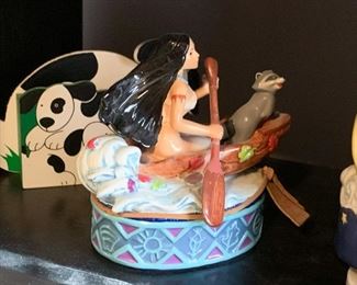 Disney Pocahontas  Figurine