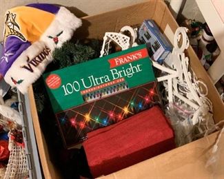 Christmas Decor & Ornaments 