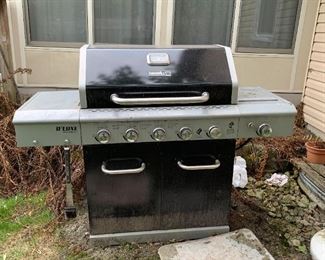 Nexgrill Deluxe Propane Grill