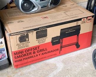 Mini Offset Smoker & Grill (still in box)