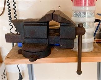Bench Vise