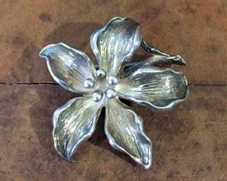 Vintage sterling brooch, size 1 5/16" w x 1 5/16" h. Stamped 925. Rolling c-clasp works perfectly. $88