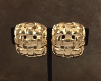 Ciner signed vintage goldtone basketweave clip earrings.  1.25" by 1.25" square.  $38