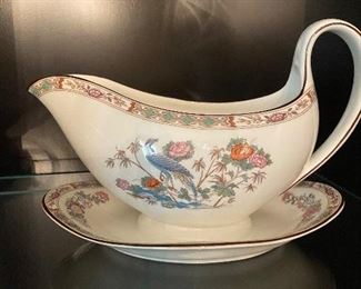 Wedgewood Kutani Crane gravy boat
