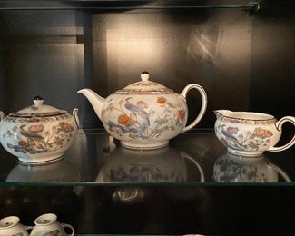 Wedgewood Kutani Crane teapot with creme and sugar
