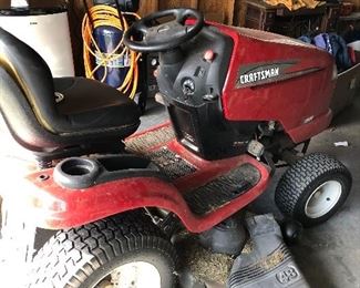 Craftsman riding lawnmower