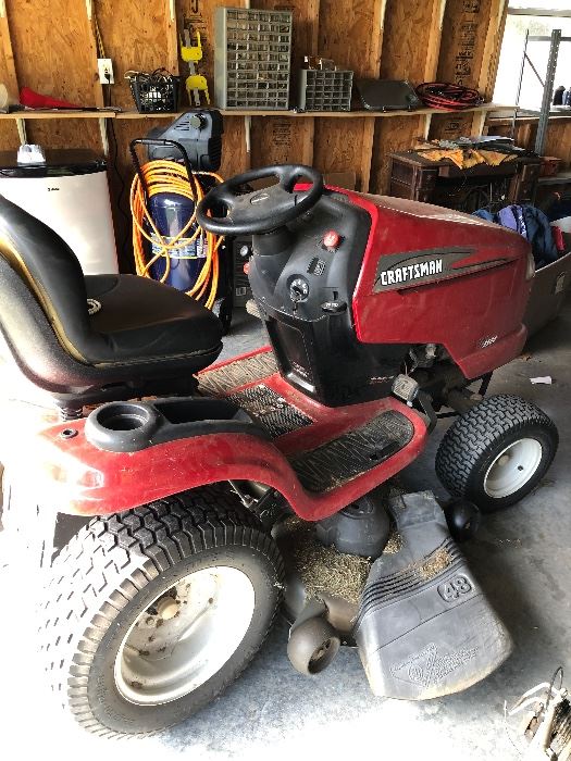 Craftsman riding lawnmower