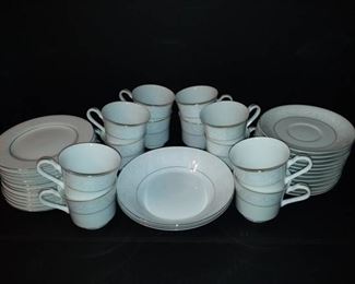 American Limoges Fine Porcelain Lace Boquet Salem Heritage Collection China Lot of 38 PC