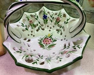 pretty candy dish with twisted handle 10"