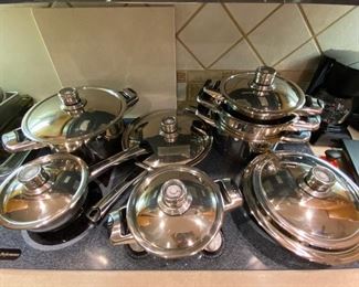 Stainless/Waterless cookware set. 18pc