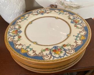 Mintons “Kenora” England pattern  set of dinner plates