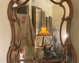 Elegant mirror