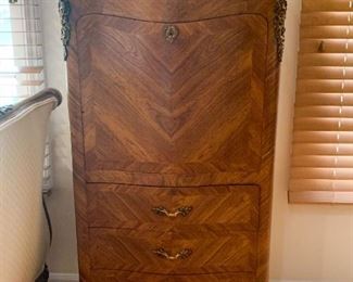 Lot #807 - (another view)