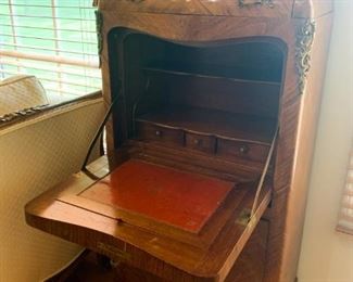 Lot #807 - (another view)