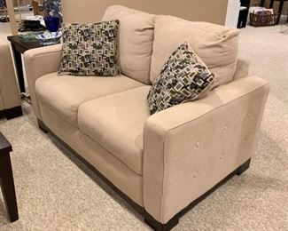 Lot #829 - $250 - Contemporary 2-Seat Sofa / Love Seat 