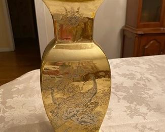 Ceramic Chinoiserie vase 