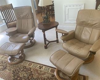 Fantastic Stressless Recliners/Chairs with Ottomans and Attached Side Table