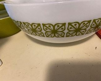 Vintage Pyrex Unknown Pattern 