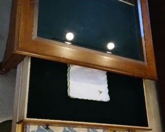 Great Glass Topped, Ethan Allen 2 Drawer Curio Display Cocktail Coffee Table, solid North American Hardwood furniture, 