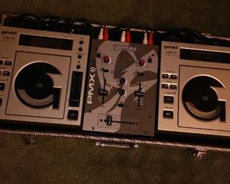 Nice Portable Gemini DJ Kit 