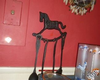 cast iron utensil holder
