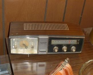 vintage clock radio