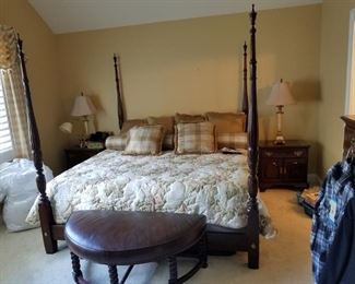 Ethan Allen bedroom set, King bed, 4 poster bed, also has the rails to transform to canopy bed