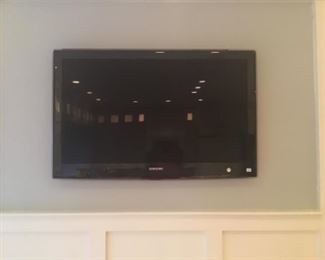 TV Works $45 abt 10 yrs old