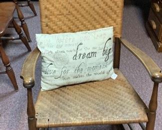 $325~ ANTIQUE HAND MADE SHAKER ROCKING CHAIR 