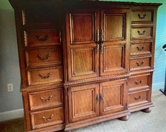 $325~ HOOKER MANUFACTURING FURNITURE COMPANY ENTERTAINMENT GENTLEMENS CABINET 