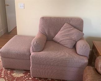 Chair w ottoman 
