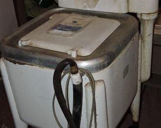 Vintage maytag wringer washing with instructions