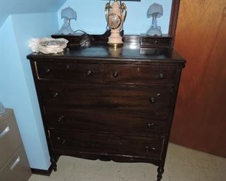 Vintage dresser
