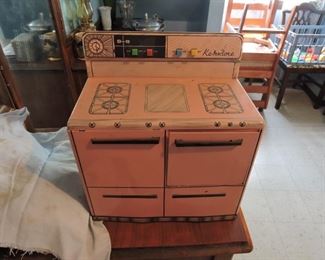 Childs Wolverine/Kenmore play Stove