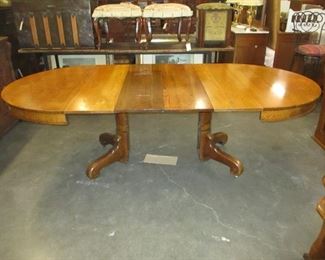 OAK TABLE w/ TWO LEAFS