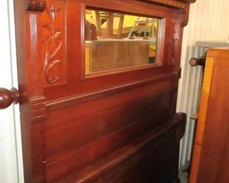 VICTORIAN FULL SIZE BED