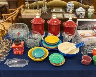 Love all the colorful dishes!