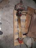 Mall 2 Man Chain Saw