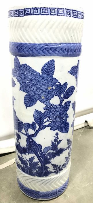 Chinoiserie Asian Porcelain Umbrella holder 24 in