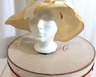 Vntg B. ALTMAN & Co. Ladies Designer Hat Org. Box