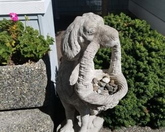  Concrete Dog Statue