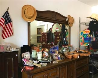 Bedroom sets
Drawers
