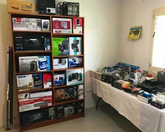 Panasonic
Sangean
Rca
Coin sorter
Bose
Swann
Logitech
Magnavox
Celestron
Grundig